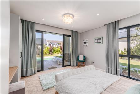 False - House For Sale in Val de Vie Estate, Paarl, Western Cape - M122608