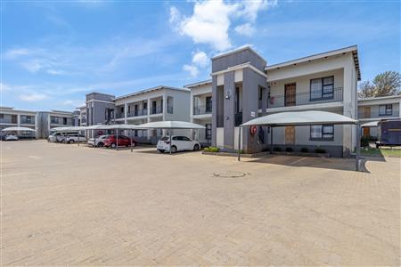 False - Apartment For Sale in Witpoortjie, Roodepoort, Gauteng - M125743
