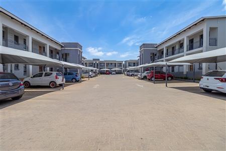 False - Apartment For Sale in Witpoortjie, Roodepoort, Gauteng - M125743
