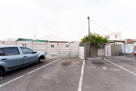 False - Apartment For Sale in Maitland, Cape Town, Western Cape - M125737