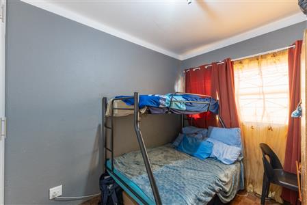 False - Apartment For Sale in Maitland, Cape Town, Western Cape - M125737