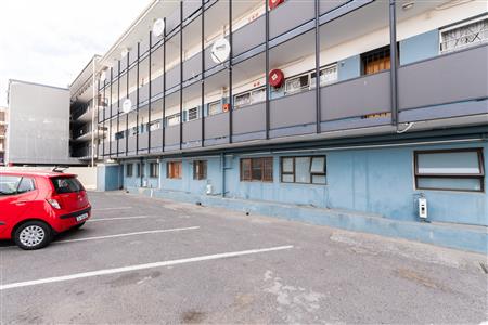 False - Apartment For Sale in Maitland, Cape Town, Western Cape - M125737