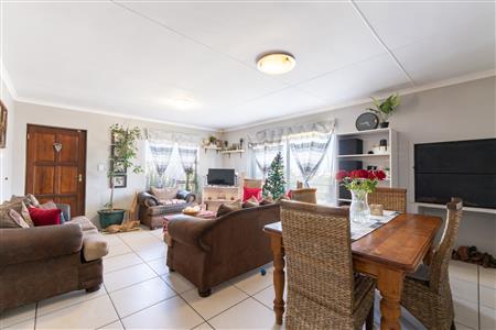 False - House Unavailable in Seemeeu Park, Mossel Bay, Western Cape - M125766