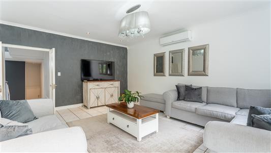 False - House Unavailable in Hermanus Heights, Hermanus, Western Cape - M125768