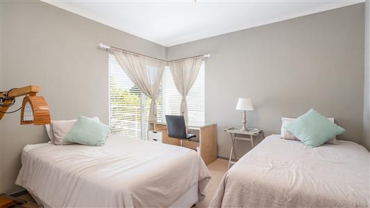 False - House Unavailable in Hermanus Heights, Hermanus, Western Cape - M125768