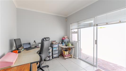 False - Townhouse For Sale in Country Club, Langebaan, Western Cape - M125792
