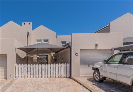 False - Townhouse For Sale in Country Club, Langebaan, Western Cape - M125792