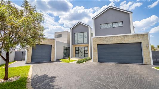 False - House withdrawn in Midstream Estate, Centurion - M125821