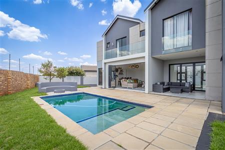 False - House withdrawn in Midstream Estate, Centurion - M125821