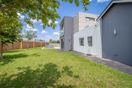 False - House withdrawn in Midstream Estate, Centurion - M125821