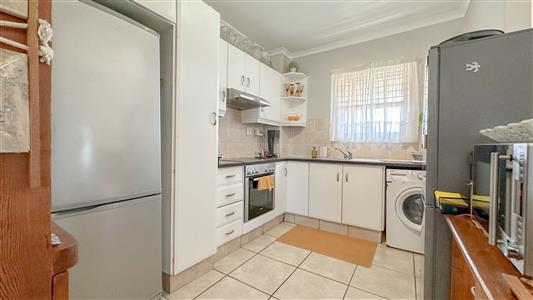 False - Apartment For Sale in Ballito Central, Ballito, KwaZulu Natal - M125833