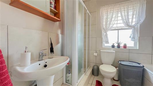 False - Apartment For Sale in Ballito Central, Ballito, KwaZulu Natal - M125833