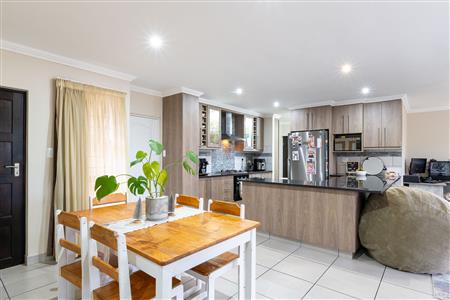 False - House For Sale in Reebok, Groot Brakrivier, Western Cape - M125838