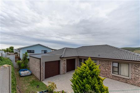 False - House For Sale in Reebok, Groot Brakrivier, Western Cape - M125838