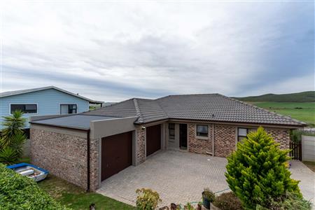 False - House For Sale in Reebok, Groot Brakrivier, Western Cape - M125838