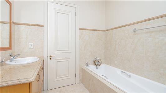 False - Apartment Unavailable in Dunkeld West, Johannesburg, Gauteng - M125837