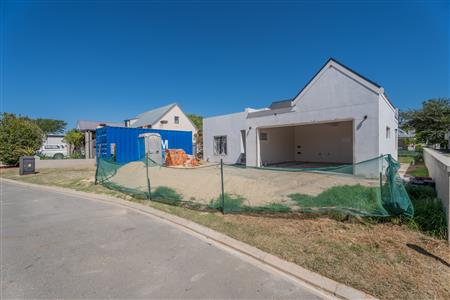 House For Sale in Silwerstrand Golf And River Estate, Robertson, Western Cape - M125857