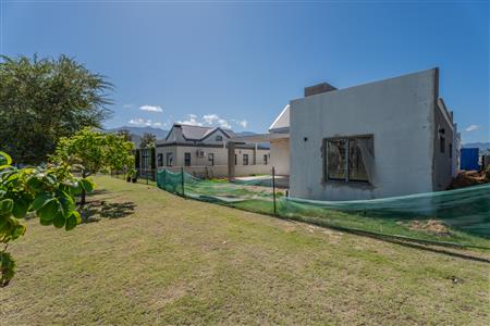 House For Sale in Silwerstrand Golf And River Estate, Robertson, Western Cape - M125857