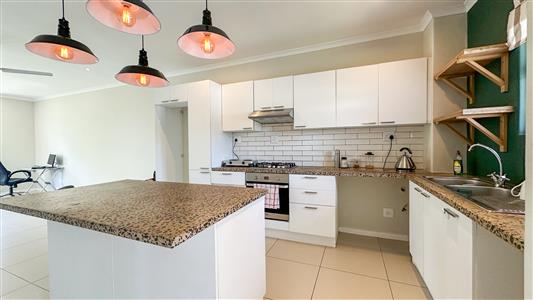 False - Apartment For Sale in Ballito Central, Ballito, KwaZulu Natal - M125865