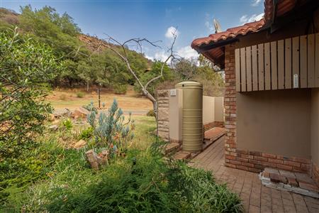 False - House For Sale in Heidelberg Central, Heidelberg, Gauteng - M125875