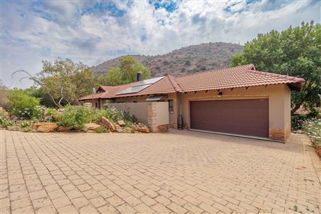 False - House For Sale in Heidelberg Central, Heidelberg, Gauteng - M125875