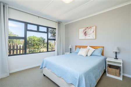 False - House For Sale in Napier, Western Cape - M123245