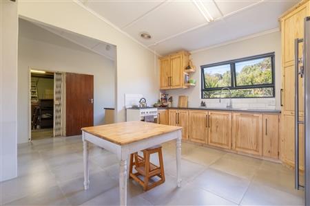 False - House For Sale in Napier, Western Cape - M123245