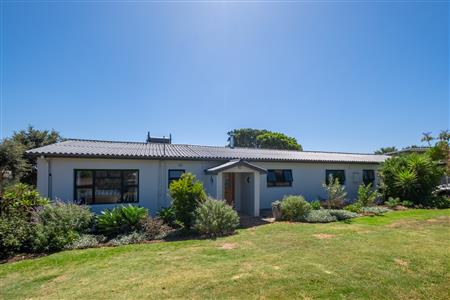 False - House For Sale in Napier, Western Cape - M123245