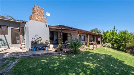 False - House For Sale in Napier, Western Cape - M123245