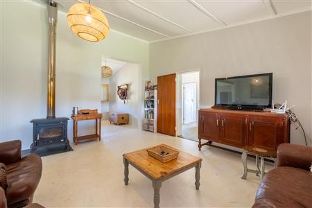 False - House For Sale in Napier, Western Cape - M123245