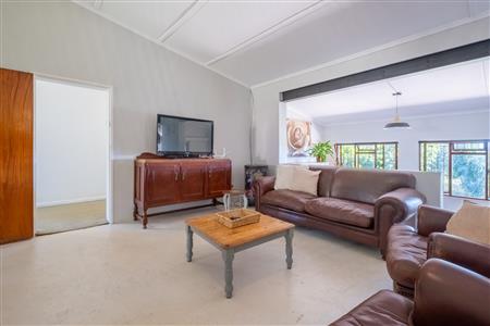 False - House For Sale in Napier, Western Cape - M123245