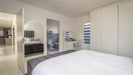 False - House To Rent in Broadacres, Sandton, Gauteng - M125893