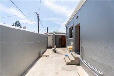 False - House For Sale in Sea Point, Cape Town, Western Cape - M125901