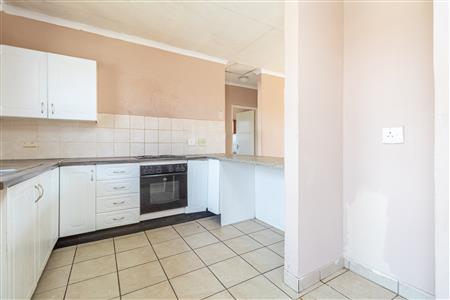 False - Townhouse For Sale in Birchleigh, Kempton Park, Gauteng - M125909