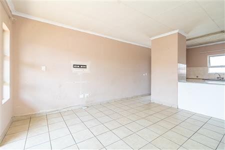 False - Townhouse For Sale in Birchleigh, Kempton Park, Gauteng - M125909