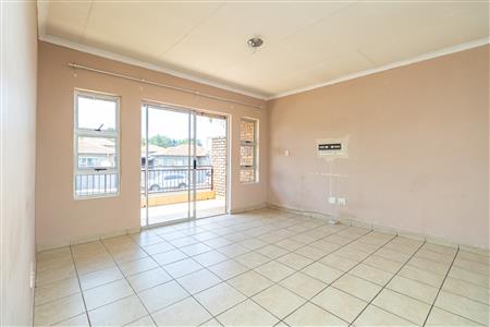 False - Townhouse For Sale in Birchleigh, Kempton Park, Gauteng - M125909