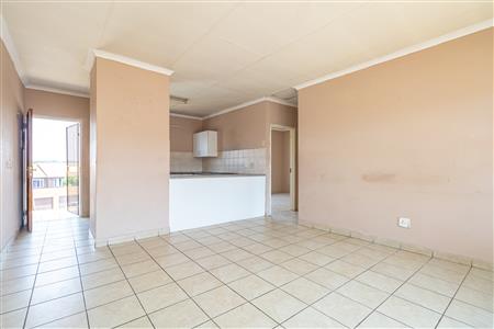 False - Townhouse For Sale in Birchleigh, Kempton Park, Gauteng - M125909