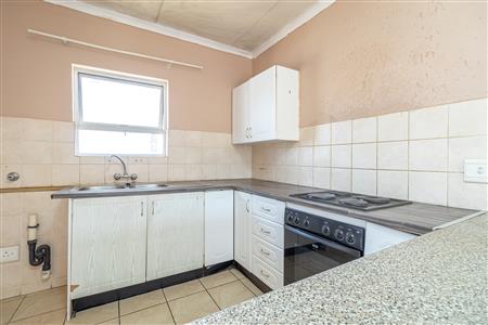 False - Townhouse For Sale in Birchleigh, Kempton Park, Gauteng - M125909