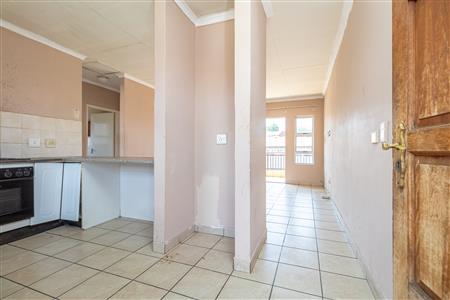 False - Townhouse For Sale in Birchleigh, Kempton Park, Gauteng - M125909