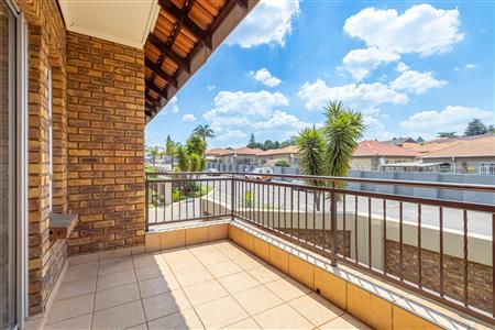 False - Townhouse For Sale in Birchleigh, Kempton Park, Gauteng - M125909