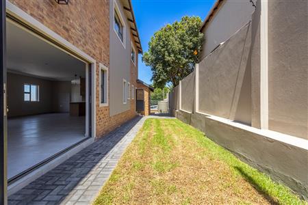 False - House For Sale in Jordaan Park, Heidelberg, Gauteng - M125925