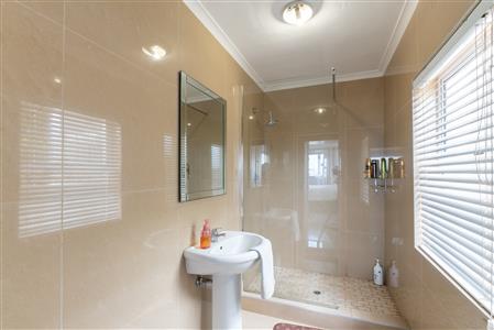 False - House For Sale in Saldanha Central, Saldanha, Western Cape - M125915