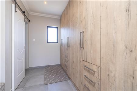 False - House For Sale in Jordaan Park, Heidelberg, Gauteng - M125911
