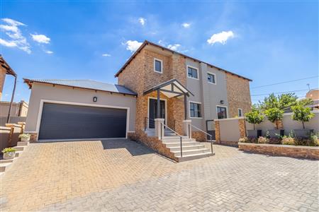 False - House For Sale in Jordaan Park, Heidelberg, Gauteng - M125911