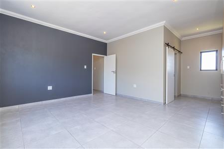 False - House For Sale in Jordaan Park, Heidelberg, Gauteng - M125924