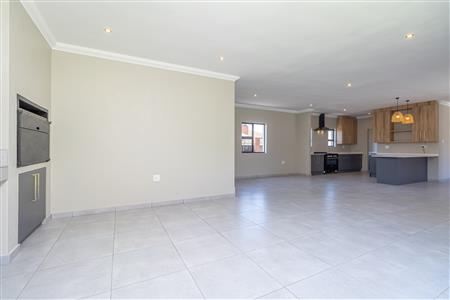 False - House For Sale in Jordaan Park, Heidelberg, Gauteng - M125924