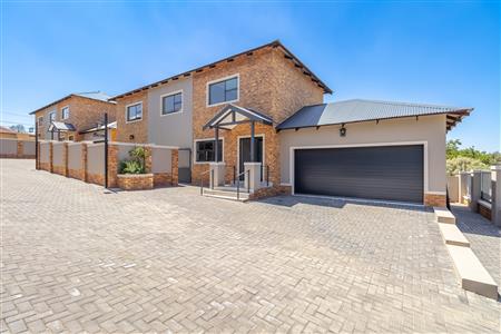 False - House For Sale in Jordaan Park, Heidelberg, Gauteng - M125924