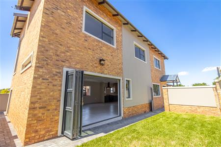 False - House For Sale in Jordaan Park, Heidelberg, Gauteng - M125924