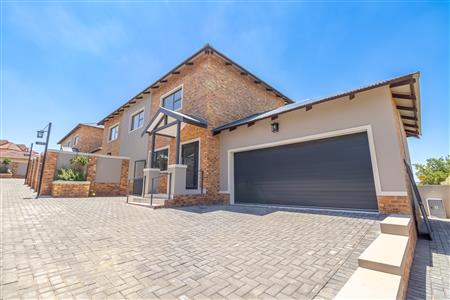 False - House For Sale in Jordaan Park, Heidelberg, Gauteng - M125924