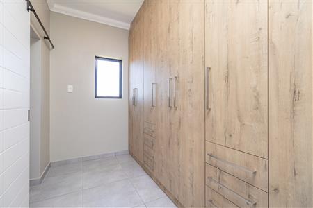 False - House For Sale in Jordaan Park, Heidelberg, Gauteng - M125924
